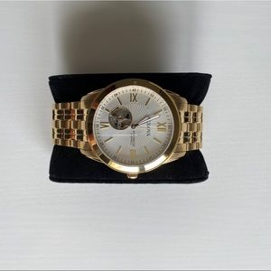 Men’s Bulova Gold Watch